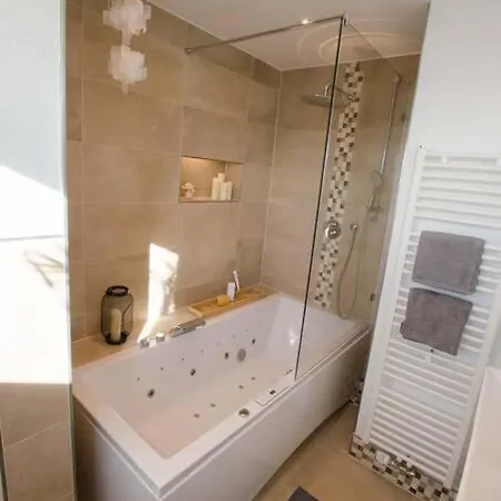 아파트 Casarina - Sunset Penthouse Im Zentrum